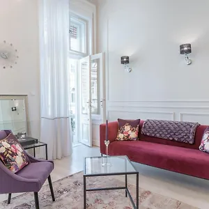 Apartamento Milano Design Center With Ac, Budapest